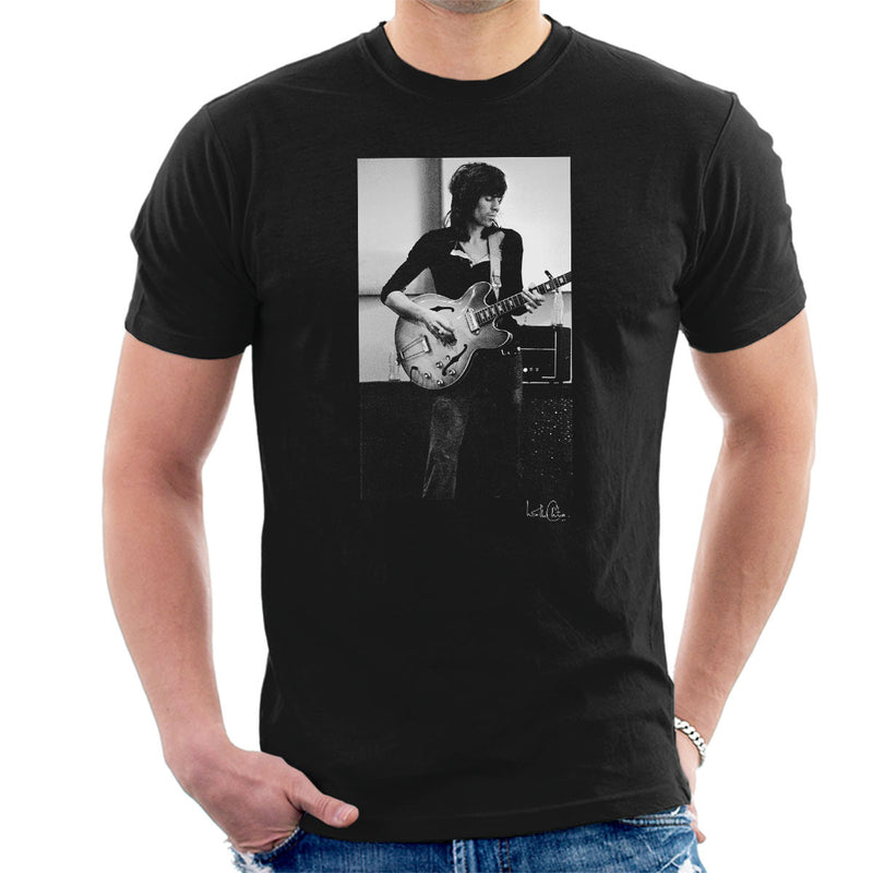Rolling Stones Keith Richards Playing Guitar Men's T-Shirt