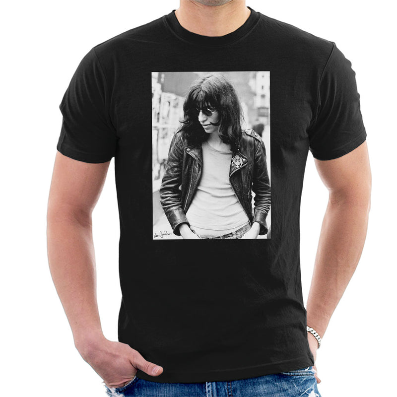 Joey Ramone Of The Ramones 1977 Men's T-Shirt - Don't Talk To Me About Heroes