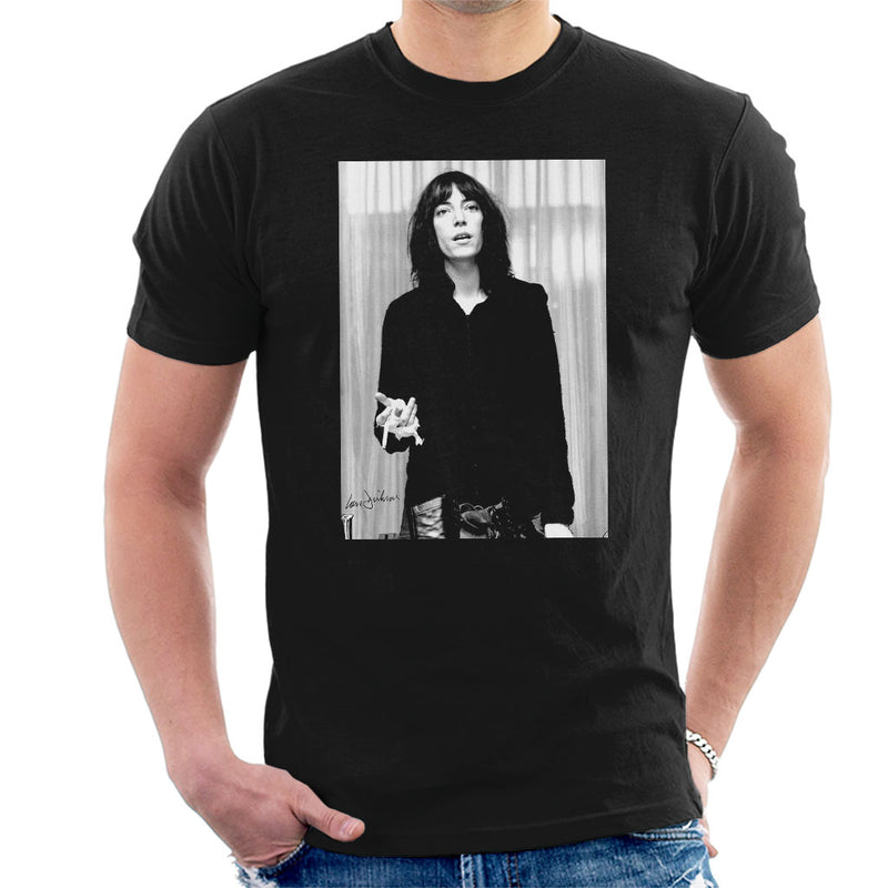 Patti Smith Smoking 1976 Men's T-Shirt