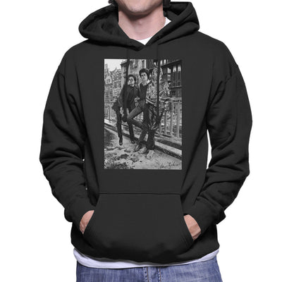 Siouxsie And The Banshees In London 1977 Men's Hooded Sweatshirt - Don't Talk To Me About Heroes